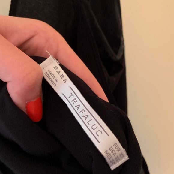 Zara Black Blouse with Low Back - Picture 4 of 4